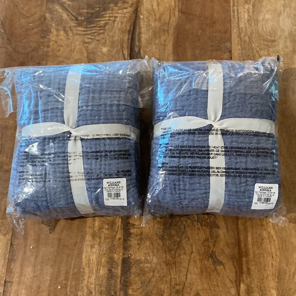 Williams Sonoma cocoon organic bedding shams (2) - Picture 4 of 6